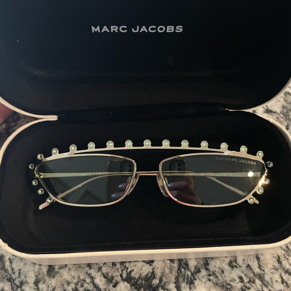 MARC JACOBS RHINESTONE SUNNIES